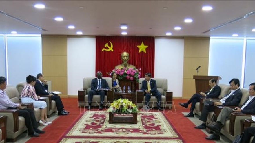 WB, Binh Duong discuss infrastructure cooperation