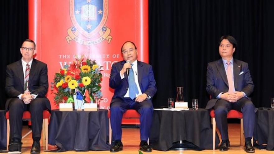 PM visits Waikato University, wrapping up visit to New Zealand