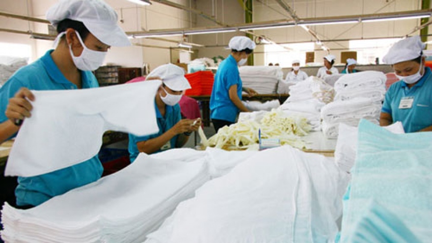 Walmart to buy Vietnamese goods