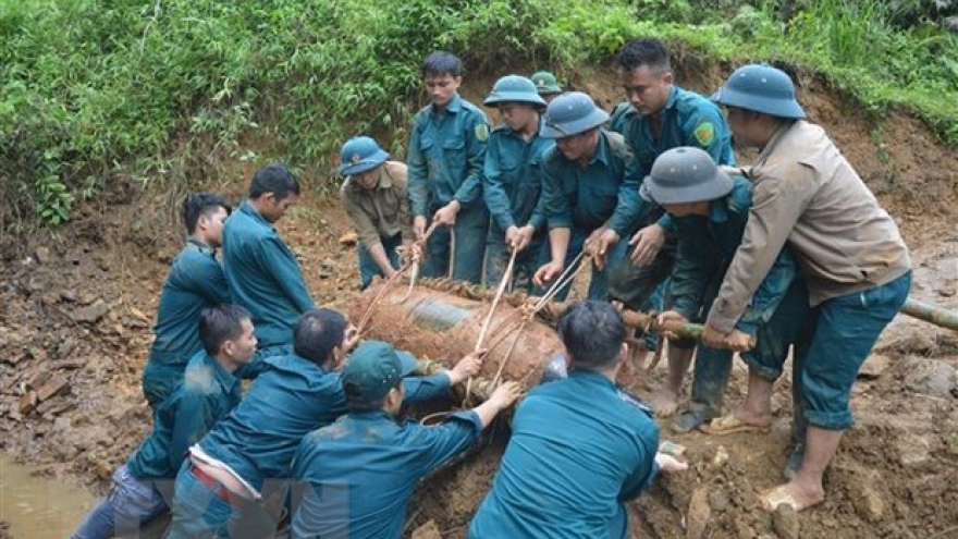 War-time shells detonated in Quang Tri province
