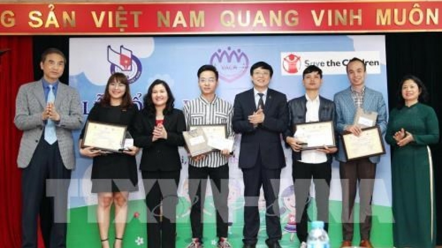 Winners of first national press award on children announced