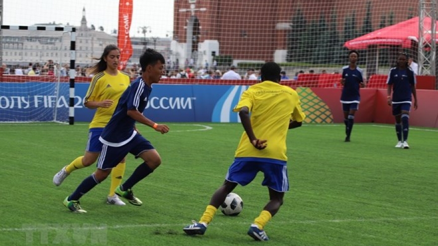 World Cup 2018: Vietnamese kids join football event on Red Square