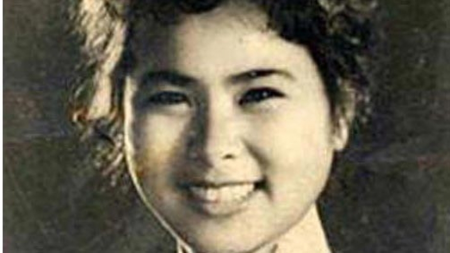 Late poet Quynh given Ho Chi Minh Prize