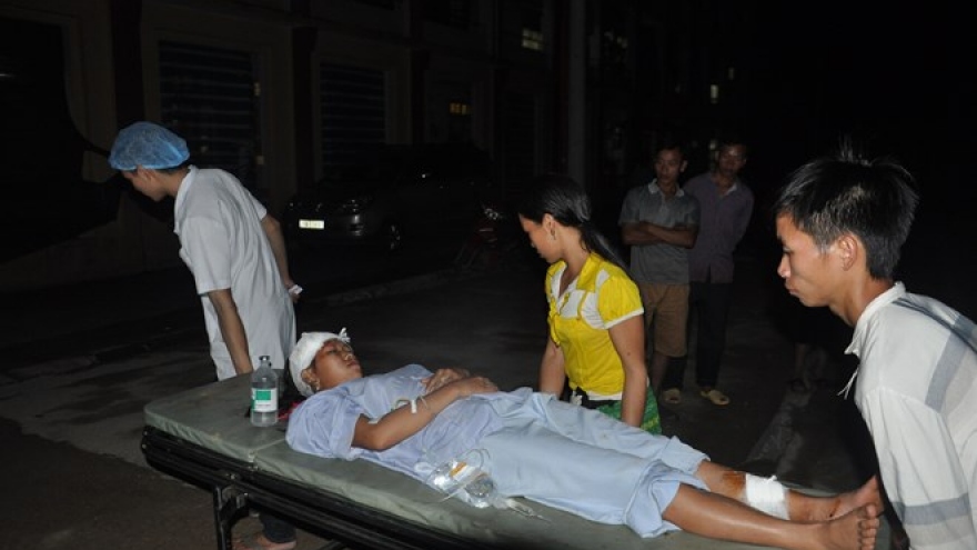 
        Two died, seven injured in northern landslide
                              
