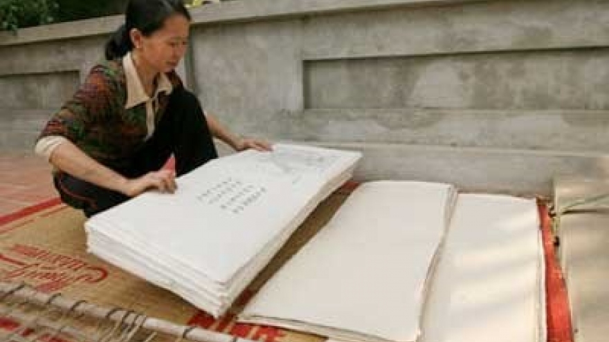 Ancient paper art returns to Hanoi's Yen Thai village