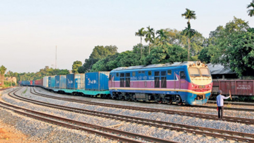 
        Guangxi-Yen Vien trans-container goods train to begin operation soon
                              