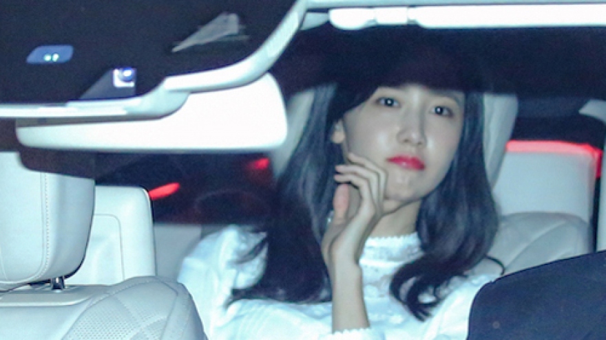 Korean star Yoona arrives in Vietnam