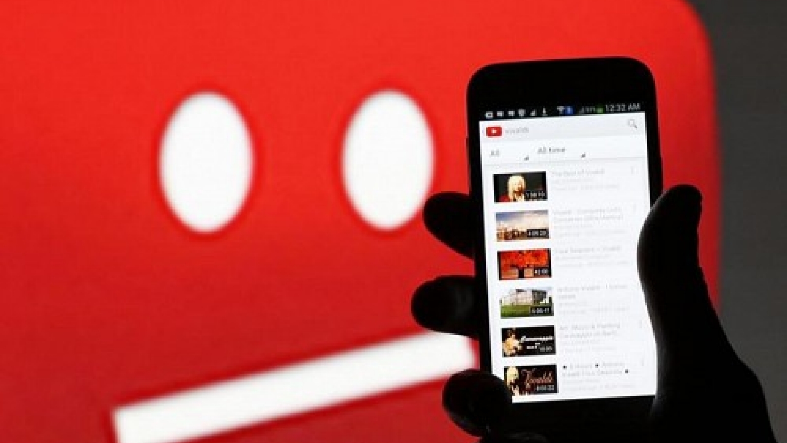 Vietnam ministry to fine YouTube for breaching ad rules