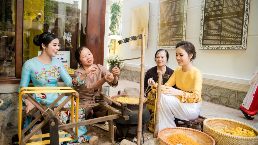 National costume museum launches in Hanoi