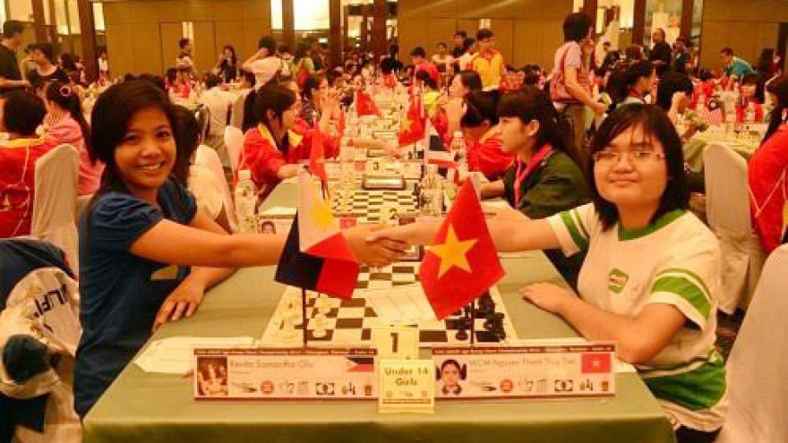 Vietnam girls strike gold at Asian youth chess tourney