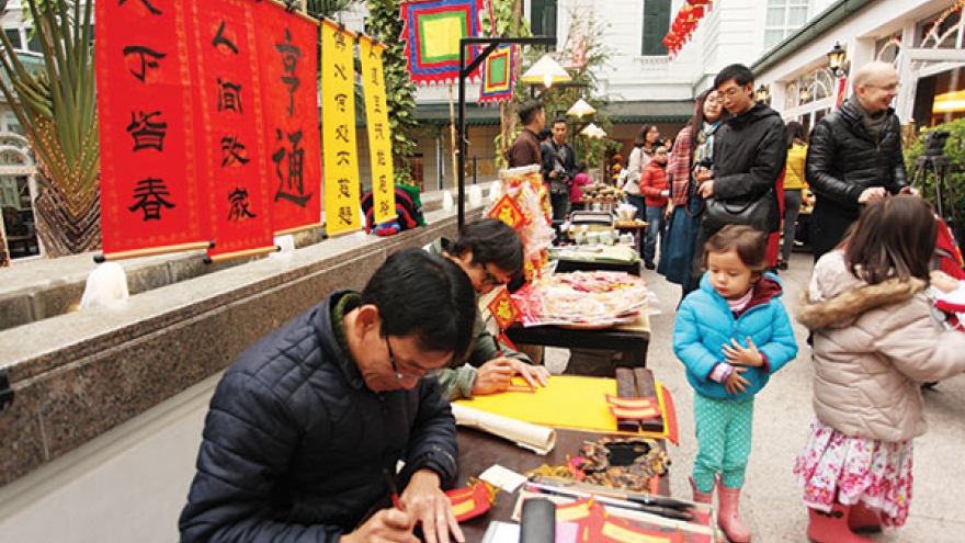 During Tet, expatriates get into the holiday spirit too