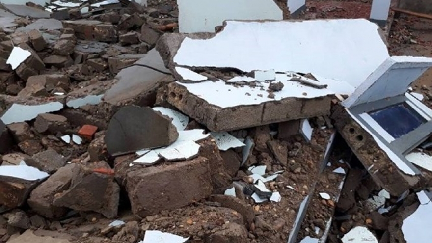 Two dead following wall collapse in Binh Duong 
