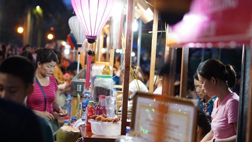 Trinh Cong Son pedestrian street fails to attract visitors
