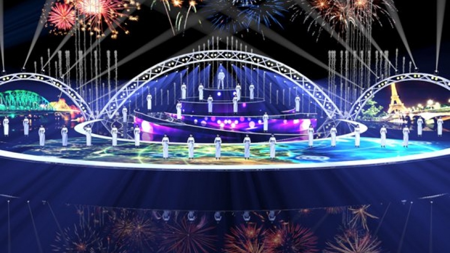Stunning light shows at Danang fireworks festival