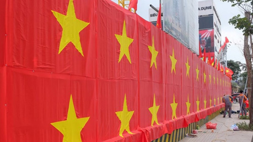 Hanoi raises a wall of flags in support of Vietnam U23s