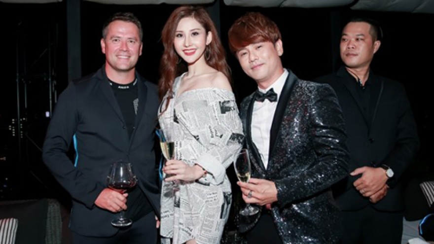 Miss Asia World 2018 Chi Nguyen meets with Michael Owen in HCM City