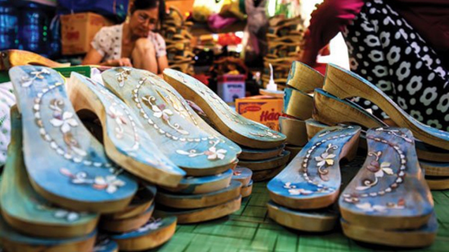 A discovery at a wooden clog village in Binh Duong