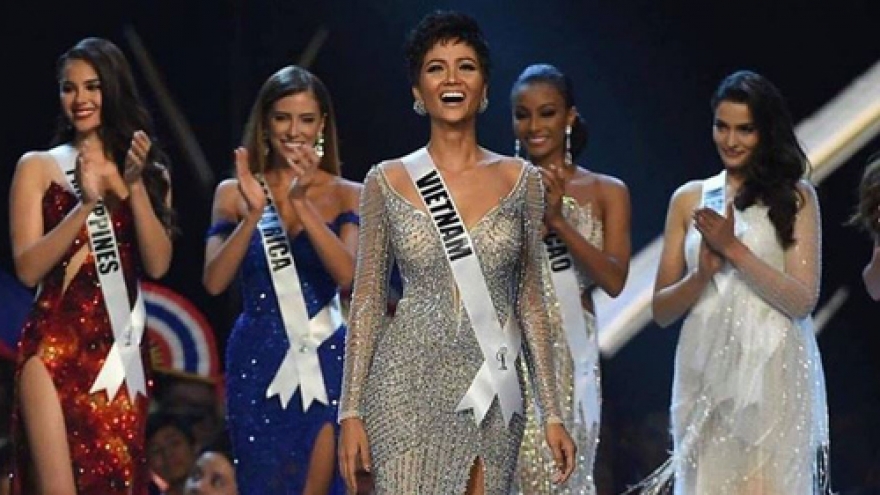 Vietnamese beauty queens vie for Miss Universe through years