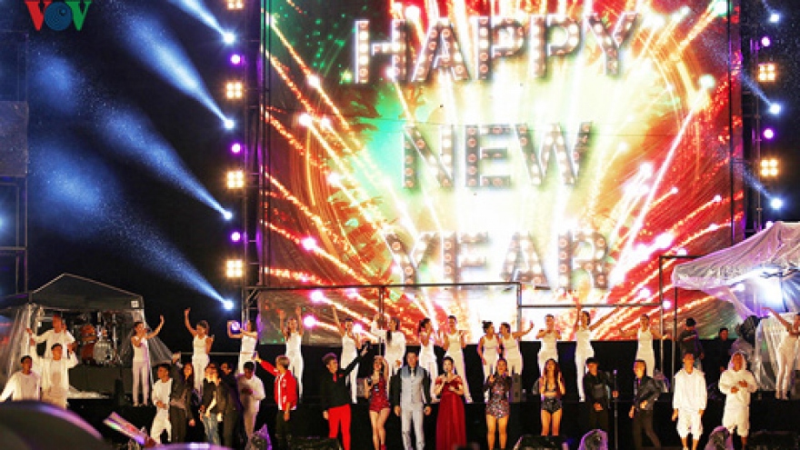 New Year countdown parties in major cities