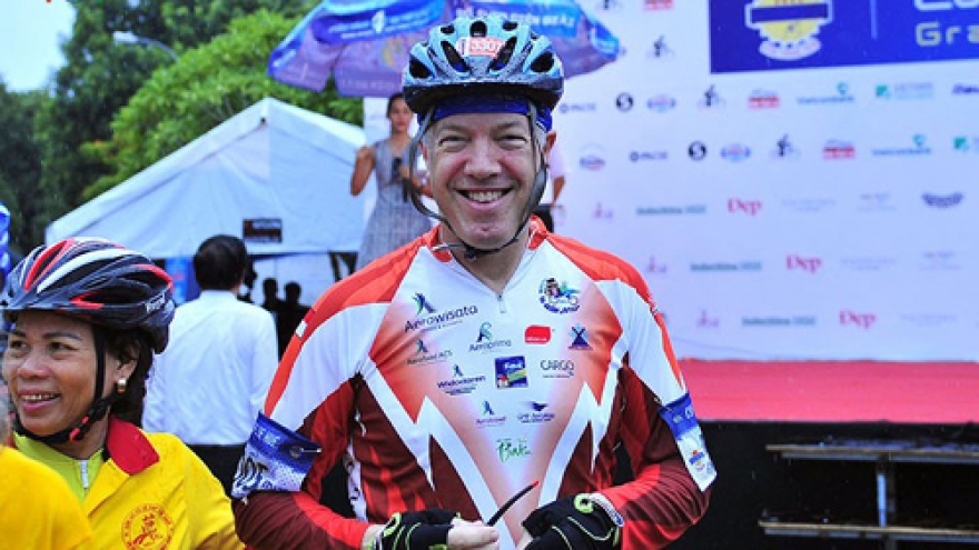 Outgoing US Ambassador Ted Osius joins Coupe De Hue 2018