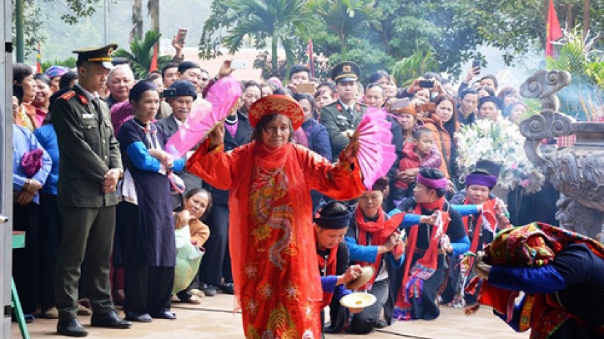 Exciting festival at Dong Cuong Temple in Yen Bai
