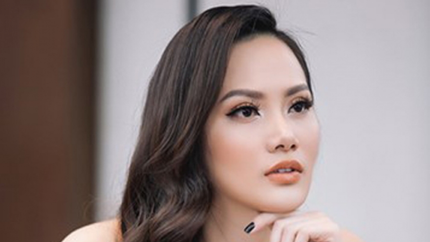 Dieu Linh blooming beautiful at Miss Tourism Vietnam final round