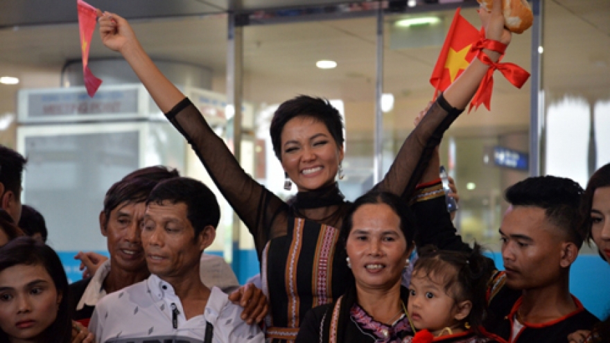 H’Hen Nie receives warm homecoming after Top 5 Miss Universe 2018 finish 