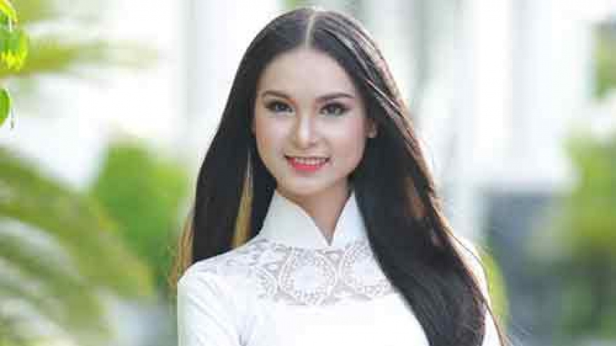 
        Meet the favourites for Miss Heritage Global 2016
                          
                      