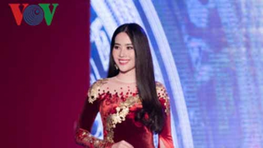 Nam Em charming in Hoai Nam’s latest collection 