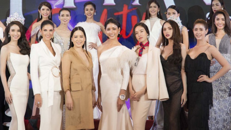 Huong Giang meets Miss Tiffany’s Universe 2017 in Thailand