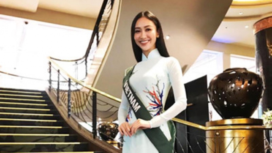 Ha Thu takes part in Q&A session at Miss Earth 2017