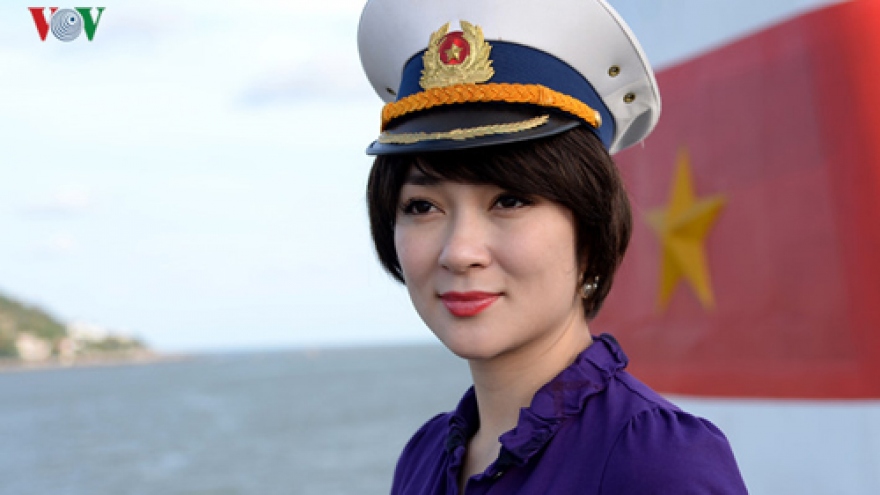 Thi Huyen shows her love for Spratly Islands