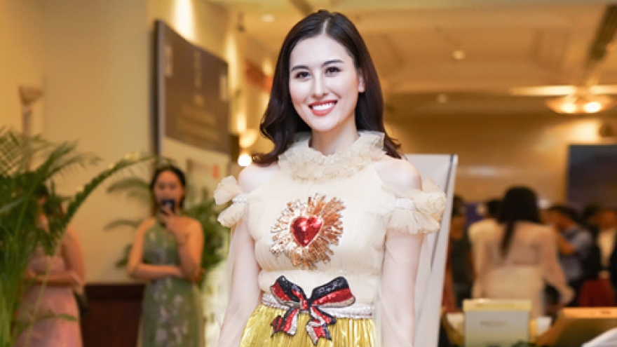 Ha Lade beguiles at HCM City event