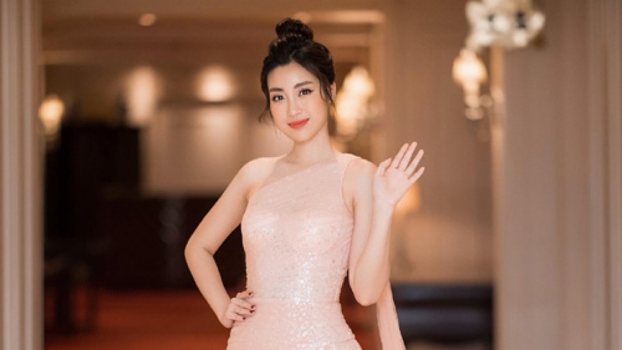 My Linh charming in Hanoi event