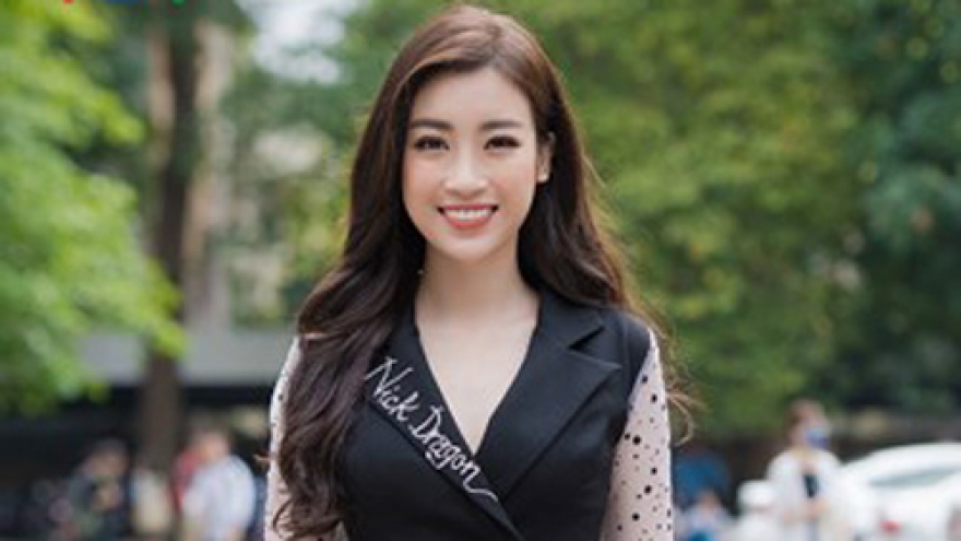 My Linh goes back to school with Miss Vietnam 2018