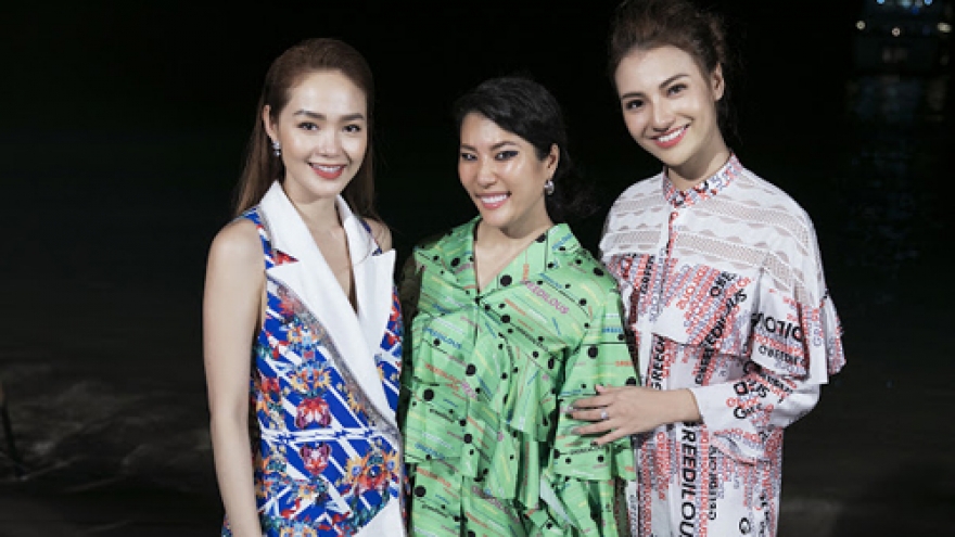 Younhee Park launches new collection at Ha Long bay fashion show