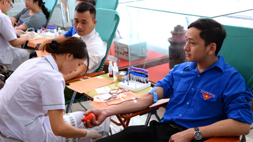 VOV youths join blood donation campaign in Hanoi