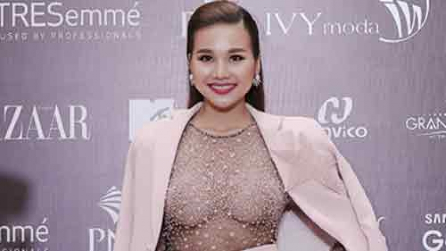 Thanh Hang looks resplendent at VNTM 2016