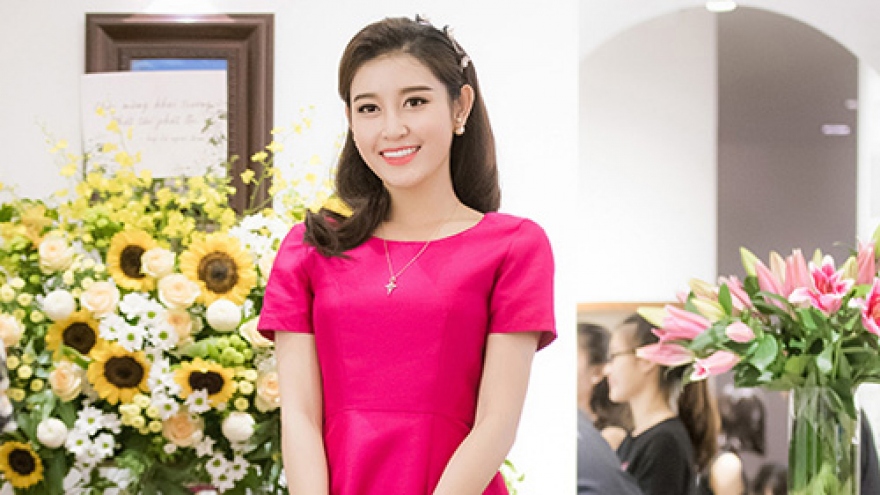 
        Huyen My returns from catwalk training in UK
                          
                      