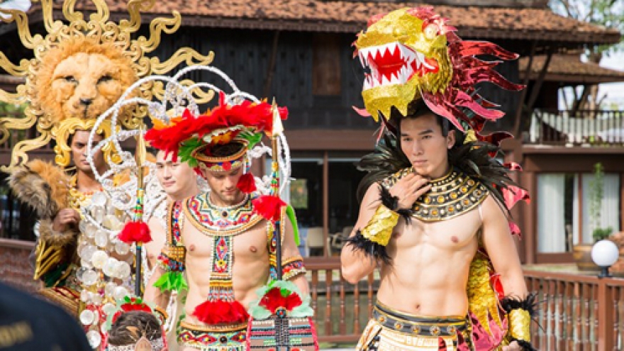 Ngoc Tinh vies for Manhunt International title