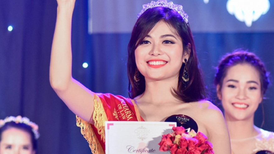 Bich Ngoc sparkles in Miss Graceful 2016 crown