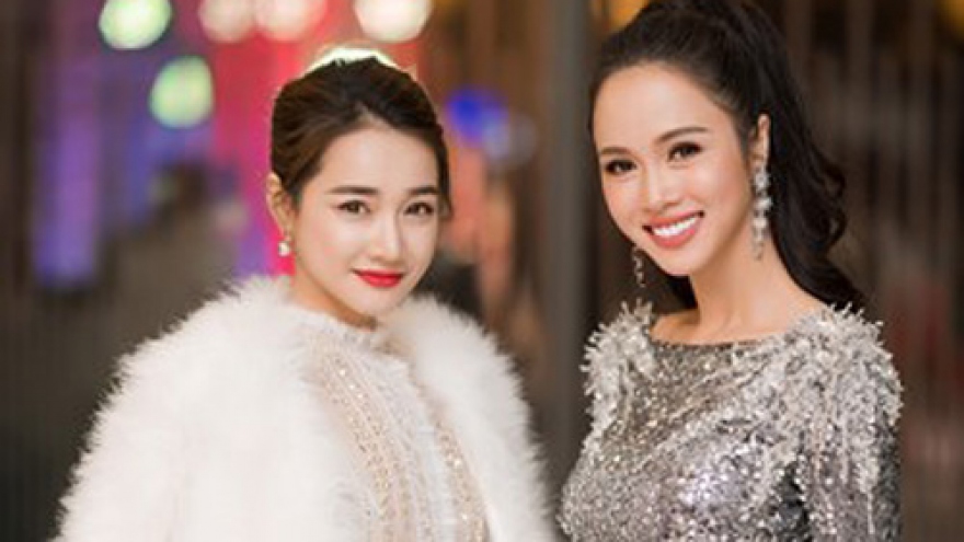 Actresses, actors come out to celebrate premiere of Loi Bao