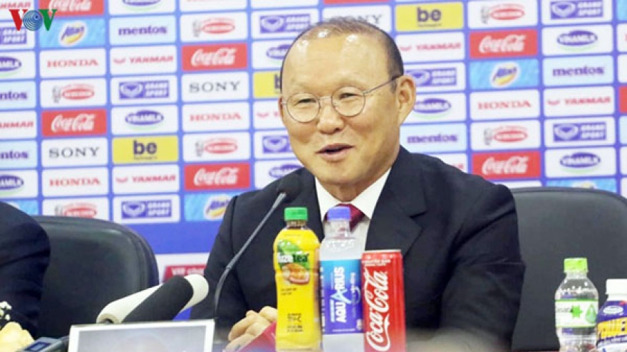 
        Coach Park Hang-seo signs new three-year contract with VFF
                          
                      