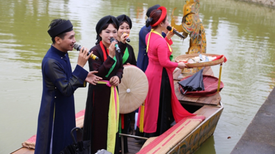 Lim festival shines spotlight on duet singing