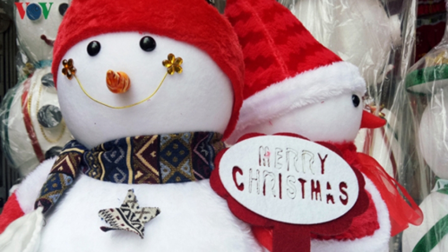 Special Christmas gifts for relatives and friends to suit all budgets