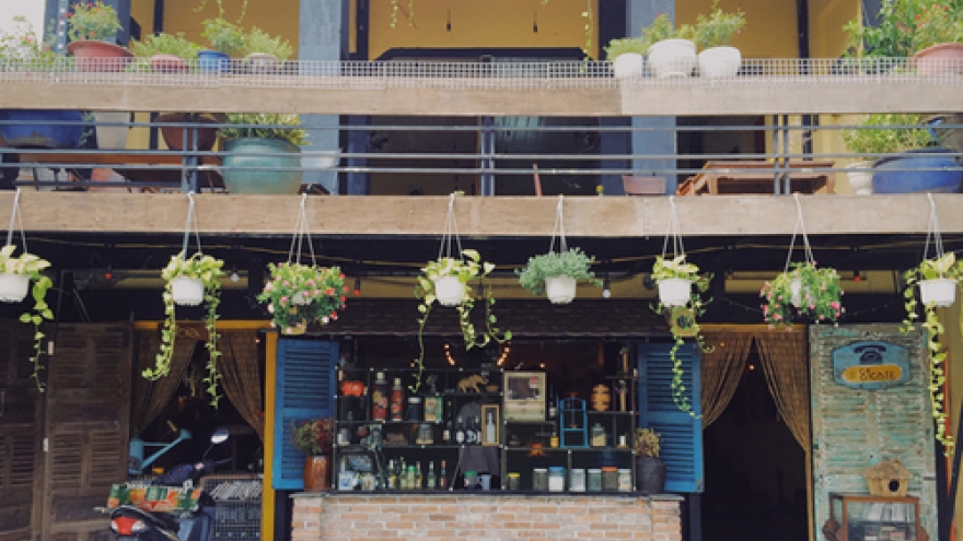 Antique coffee shop opens to customers in HCM City