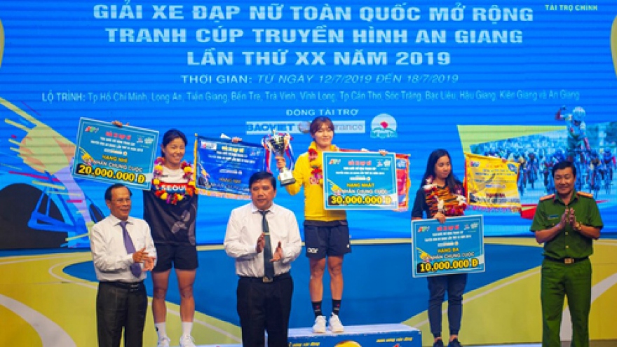 Female Korean cyclist wins yellow jersey in An Giang TV cup