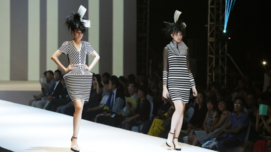 Japanese designer debuts unique collection in Hanoi
