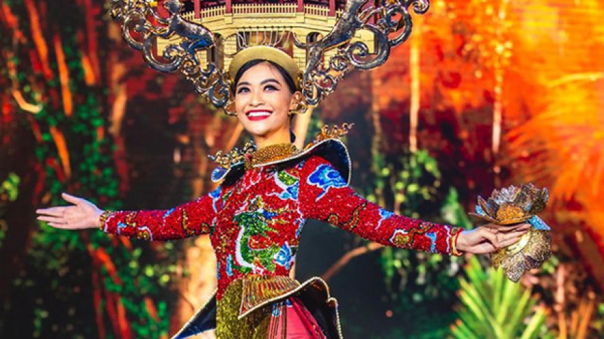 Kieu Loan achieves Top 10 finish in voting for Best National Costume Award