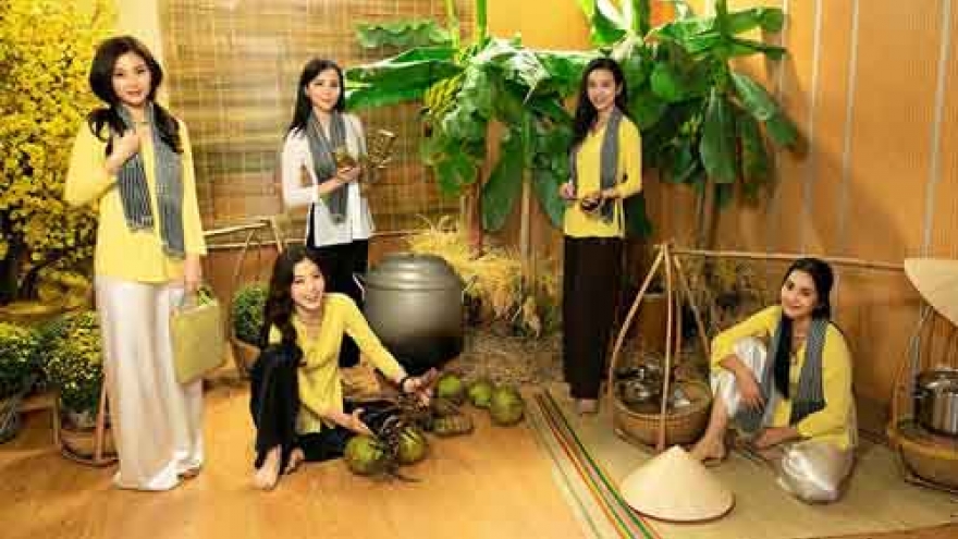 Beauty queens charming in Ao Ba Ba at HCM City event